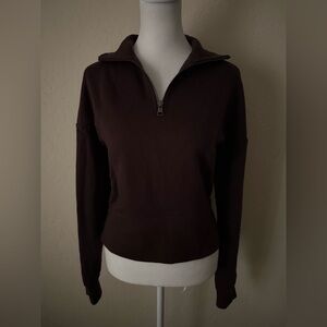 Universal Thread half zip